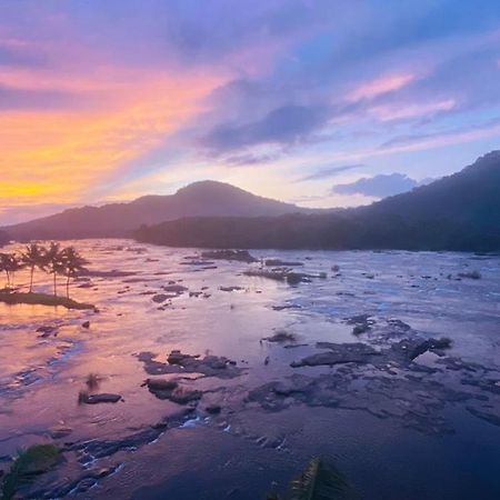 Athirappilly Athirapilly River Resort المظهر الخارجي الصورة