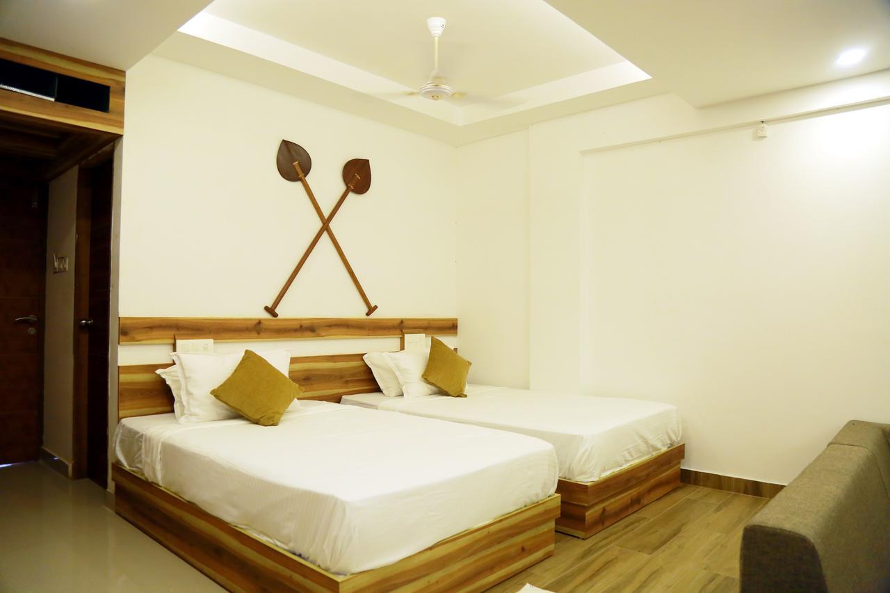 Athirappilly Athirapilly River Resort المظهر الخارجي الصورة